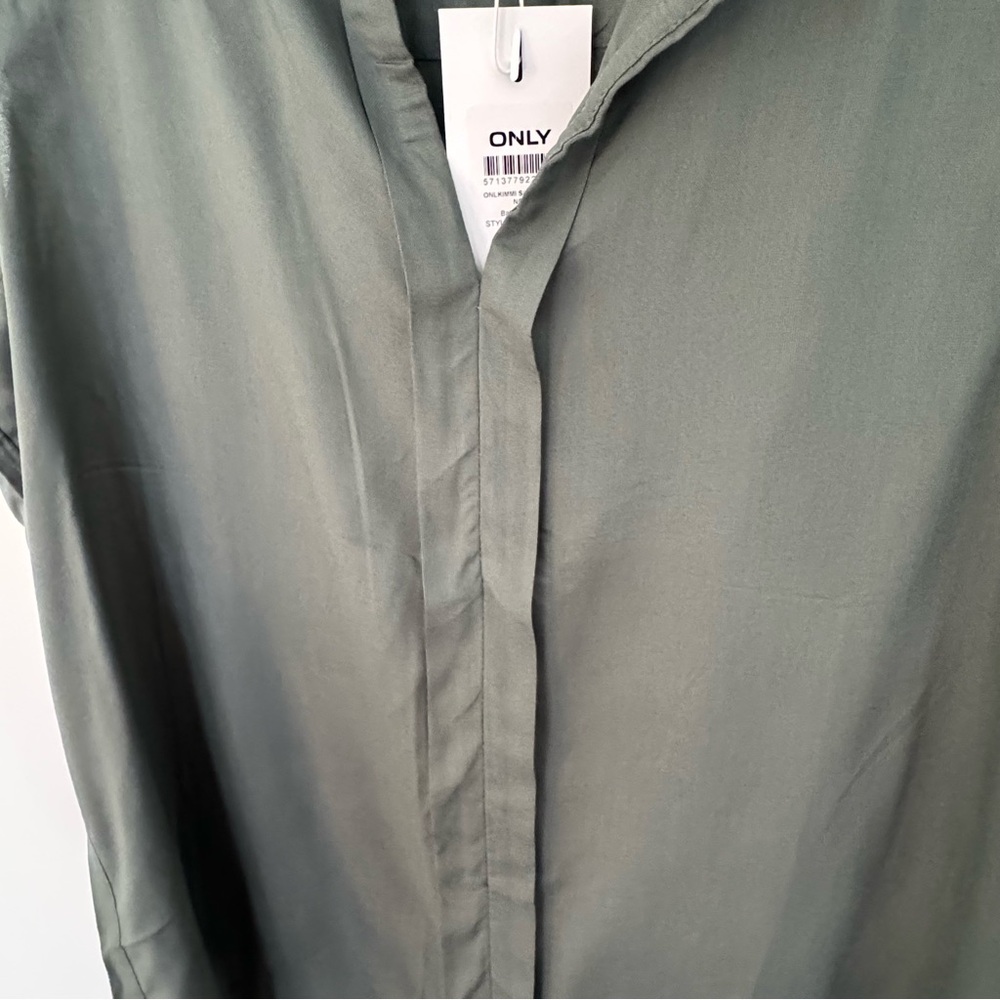 NWT ONLY drop tail sleeveless blouse green gray 40 medium with lace - Picture 2 of 9